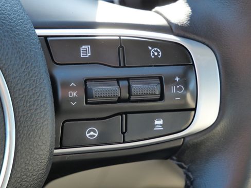 Used 2022 Kia K5 EX w/ EX Premium Package image 32