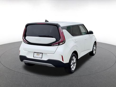 Used 2025 Kia Soul LX w/ LX Technology Package FWD image 14