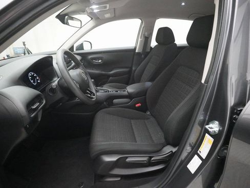 Used 2023 Honda HR-V LX image 7