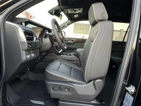 New 2026 GMC Yukon XL Elevation image 13