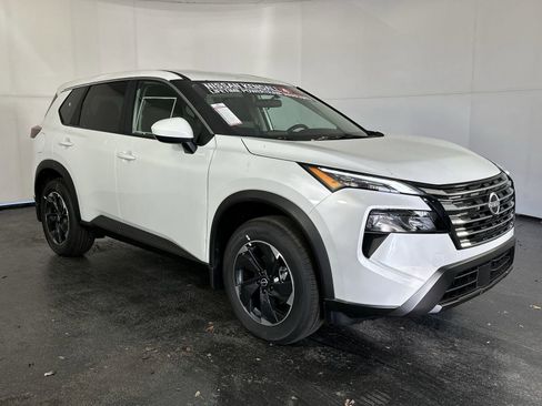 New 2026 Nissan Rogue SV AWD/4WD image 2