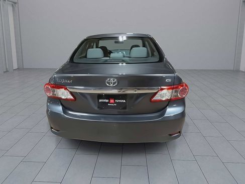 Used 2011 Toyota Corolla LE image 2