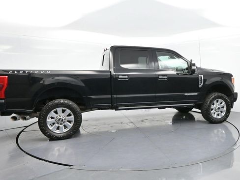 Used 2017 Ford F250 Platinum w/ Platinum Ultimate Package AWD/4WD image 8