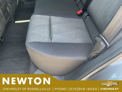 Used 2024 Nissan Rogue SV AWD/4WD image 36