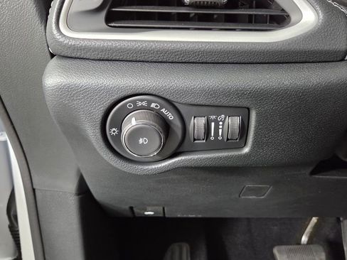 New 2025 Chrysler Pacifica Select image 19