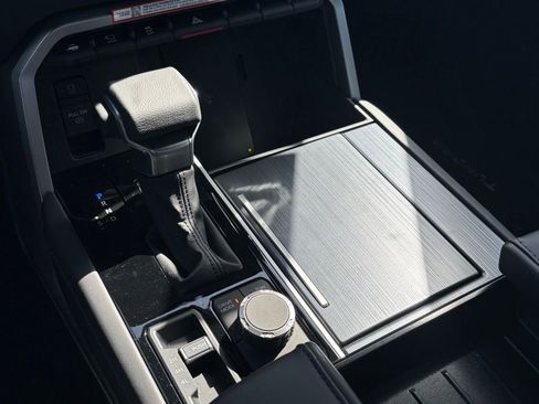New 2025 Toyota Tundra Platinum image 24