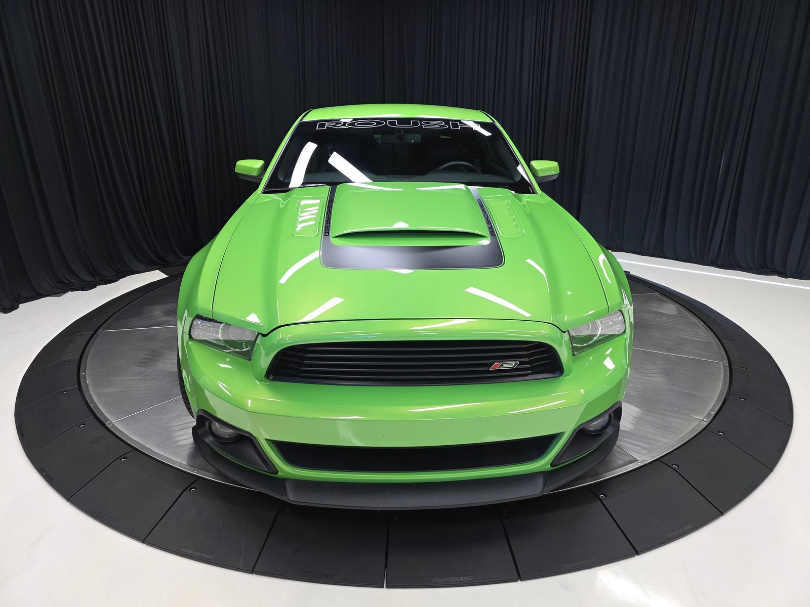 Used 2013 Ford Mustang GT Premium w/ Electronics Pkg RWD image 11