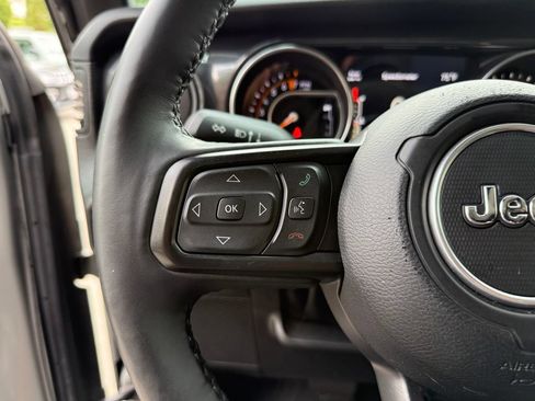 Used 2022 Jeep Wrangler Unlimited Sport AWD/4WD image 23