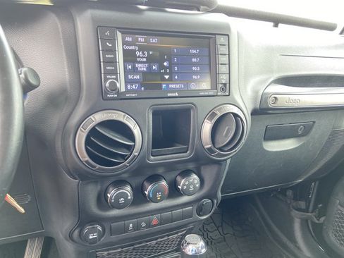 Used 2018 Jeep Wrangler Unlimited Sport AWD/4WD image 42