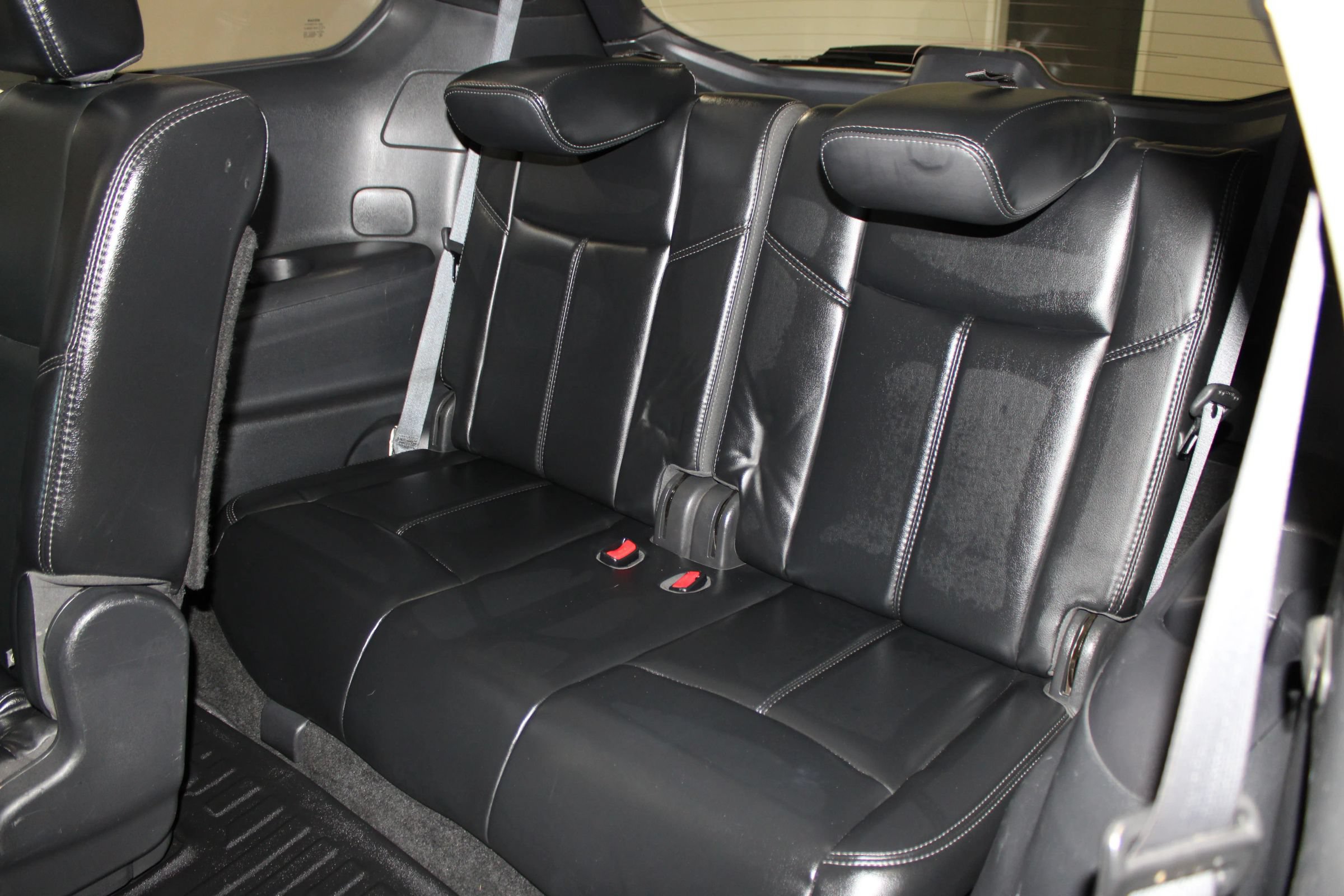 Used 2018 Nissan Pathfinder SL w/ Cargo Package FWD image 28