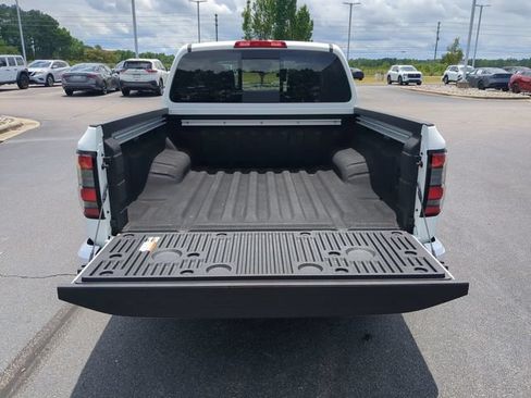 Certified 2025 Nissan Frontier SV w/ SV Convenience Package RWD image 29