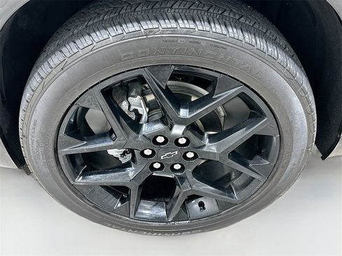 Used 2024 Chevrolet Traverse RS image 34