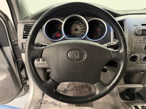 Used 2006 Toyota Tacoma PreRunner RWD image 21