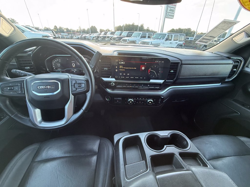 Used 2025 GMC Sierra 1500 SLT AWD/4WD image 7
