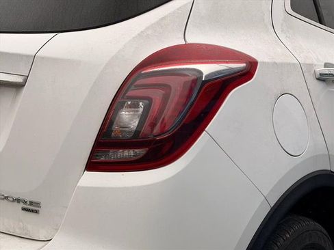 Used 2020 Buick Encore Preferred image 11