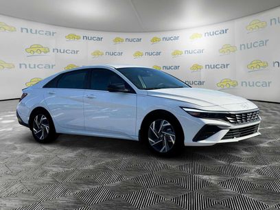 New 2025 Hyundai Elantra SEL