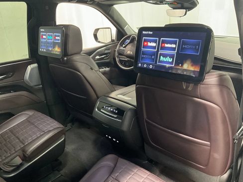 Used 2023 Cadillac Escalade Sport Platinum AWD/4WD image 24