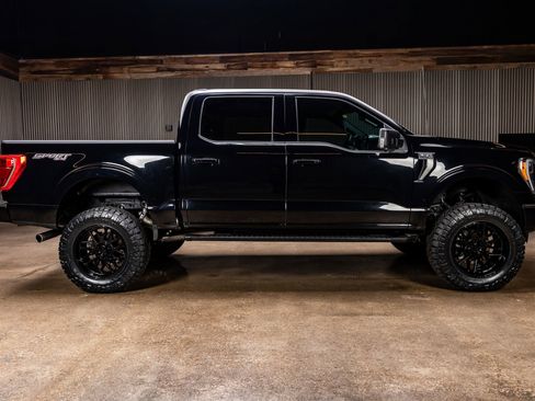 Used 2022 Ford F150 XLT w/ Equipment Group 302A High image 11