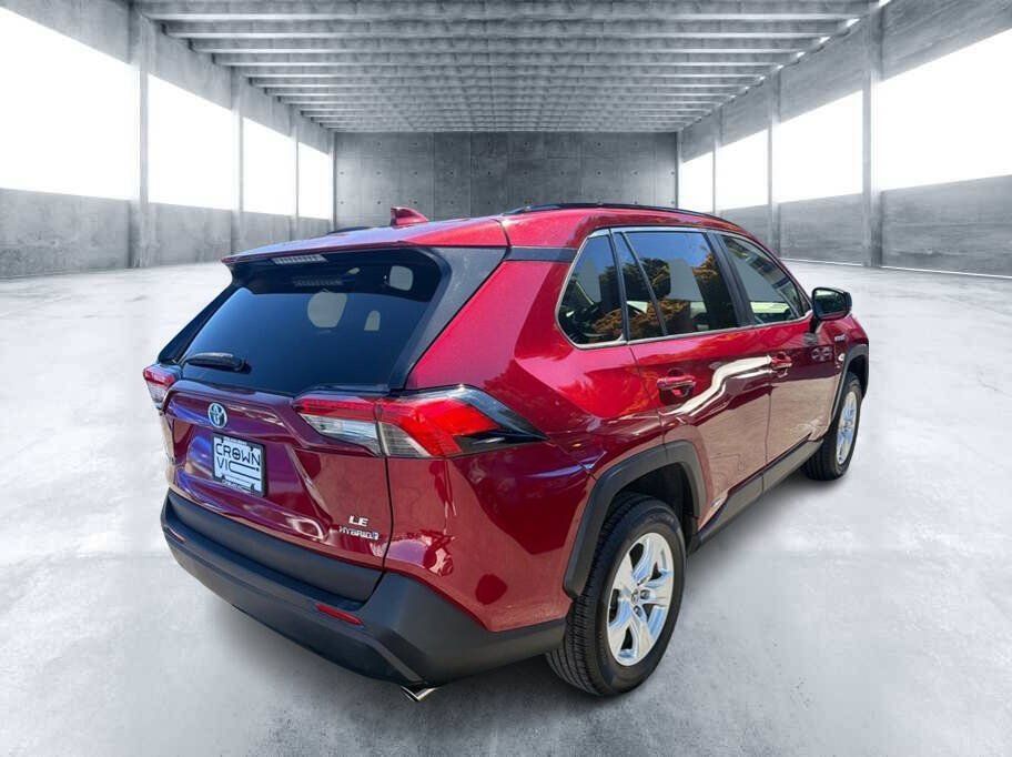 Used 2019 Toyota RAV4 LE w/ Carpet Mat Package AWD/4WD image 3