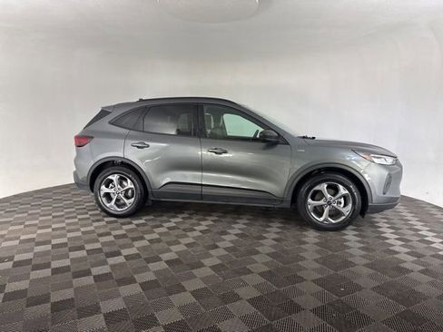 Used 2025 Ford Escape ST-Line image 6