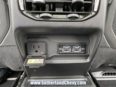 Used 2024 Jeep Grand Cherokee L Limited w/ Luxury Tech Group II image 53