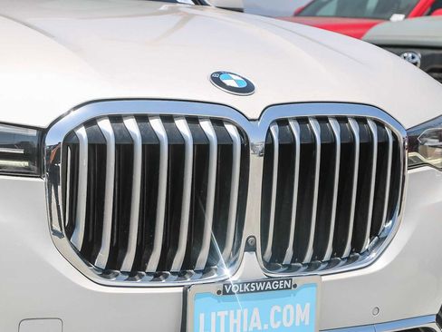 Used 2019 BMW X7 xDrive40i w/ Parking Assistance Package image 5