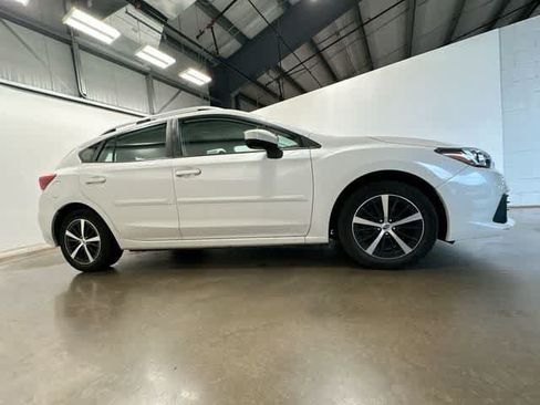 Used 2022 Subaru Impreza 2.0i Premium AWD/4WD image 3