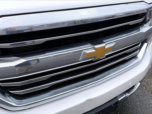 Used 2017 Chevrolet Silverado 1500 High Country image 29