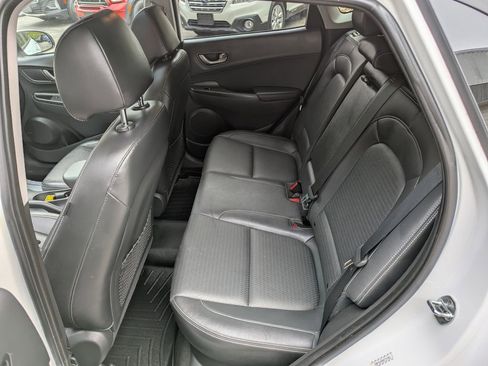 Used 2021 Hyundai Kona Limited image 7