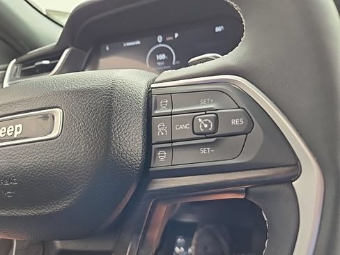 Certified 2024 Jeep Grand Cherokee Limited AWD/4WD image 21