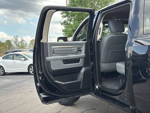 Used 2019 RAM 1500 Big Horn AWD/4WD image 28