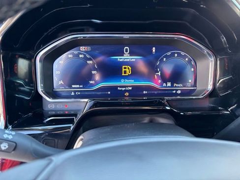 Used 2025 Chevrolet Silverado 3500 LT w/ Convenience Package image 15