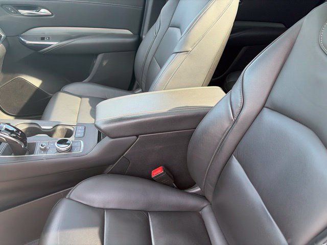 Used 2023 Cadillac XT4 Premium Luxury w/ Cold Weather Package AWD/4WD image 8