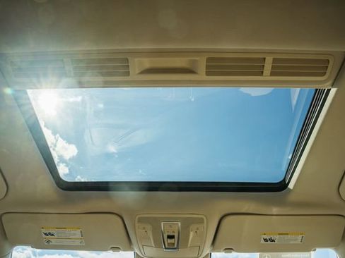 Used 2017 Mercedes-Benz GLE 350 4MATIC image 32