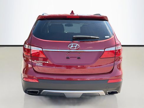 Used 2014 Hyundai Santa Fe GLS image 4