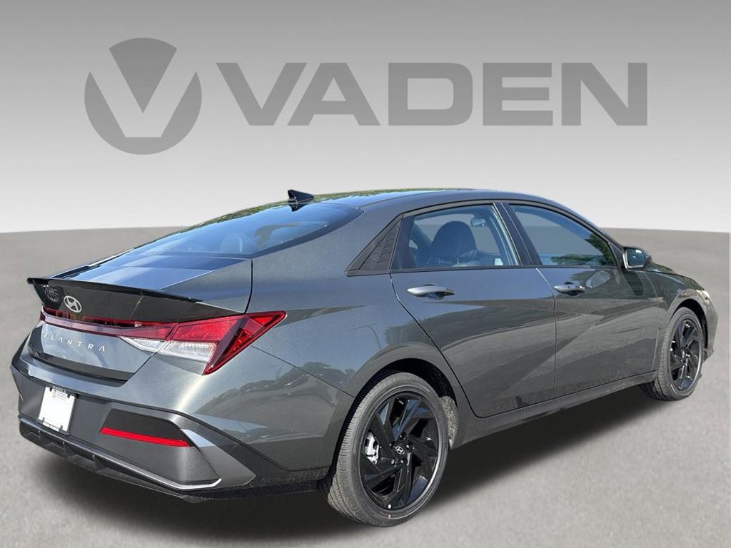New 2026 Hyundai Elantra SEL Sport FWD image 8