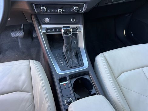 Used 2020 Audi Q3 2.0T Premium Plus image 29