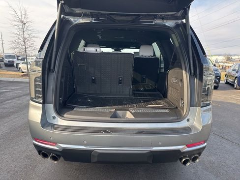 Used 2025 Chevrolet Tahoe Premier image 32