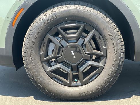 Certified 2024 Kia Sorento SX Prestige w/ Sage Leather Package image 26