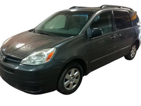 Used 2005 Toyota Sienna LE FWD image 1