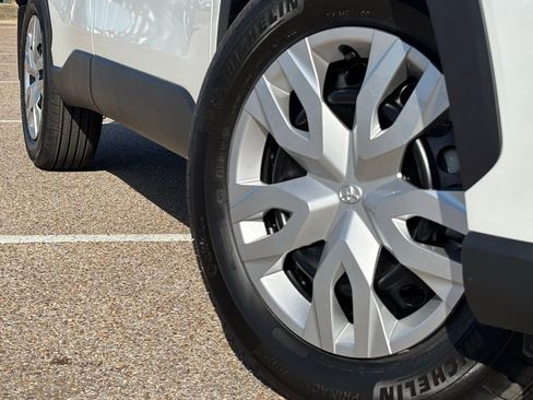 New 2026 Toyota Corolla Cross L image 2