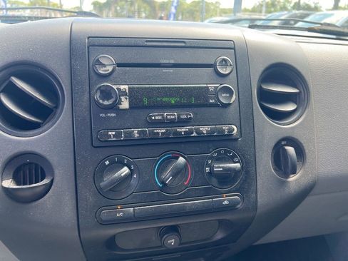 Used 2005 Ford F150 XLT image 13