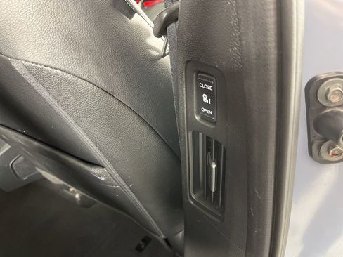 Used 2023 Honda Odyssey Sport image 12