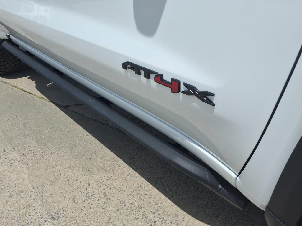 New 2026 GMC Sierra 1500 AT4X w/ AT4X AEV Edition AWD/4WD image 11