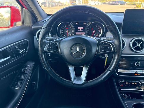Used 2018 Mercedes-Benz GLA 250 4MATIC image 27