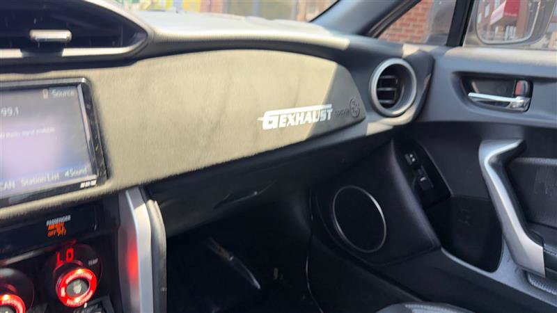 Used 2018 Toyota 86 RWD image 29