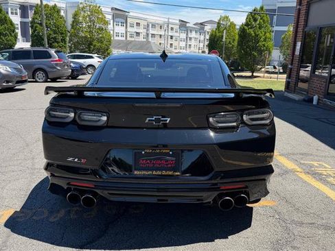 Used 2019 Chevrolet Camaro ZL1 RWD image 12
