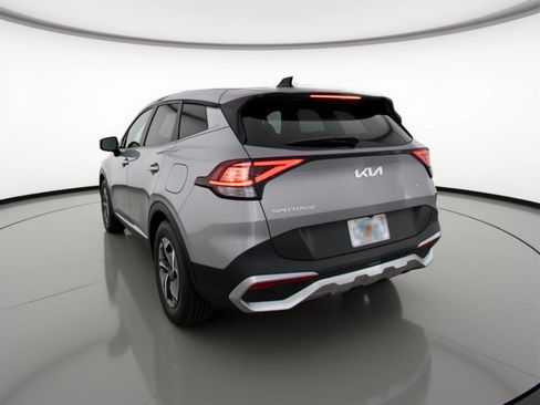 Used 2025 Kia Sportage LX image 6