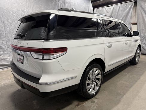 Used 2024 Lincoln Navigator L Reserve AWD/4WD image 5