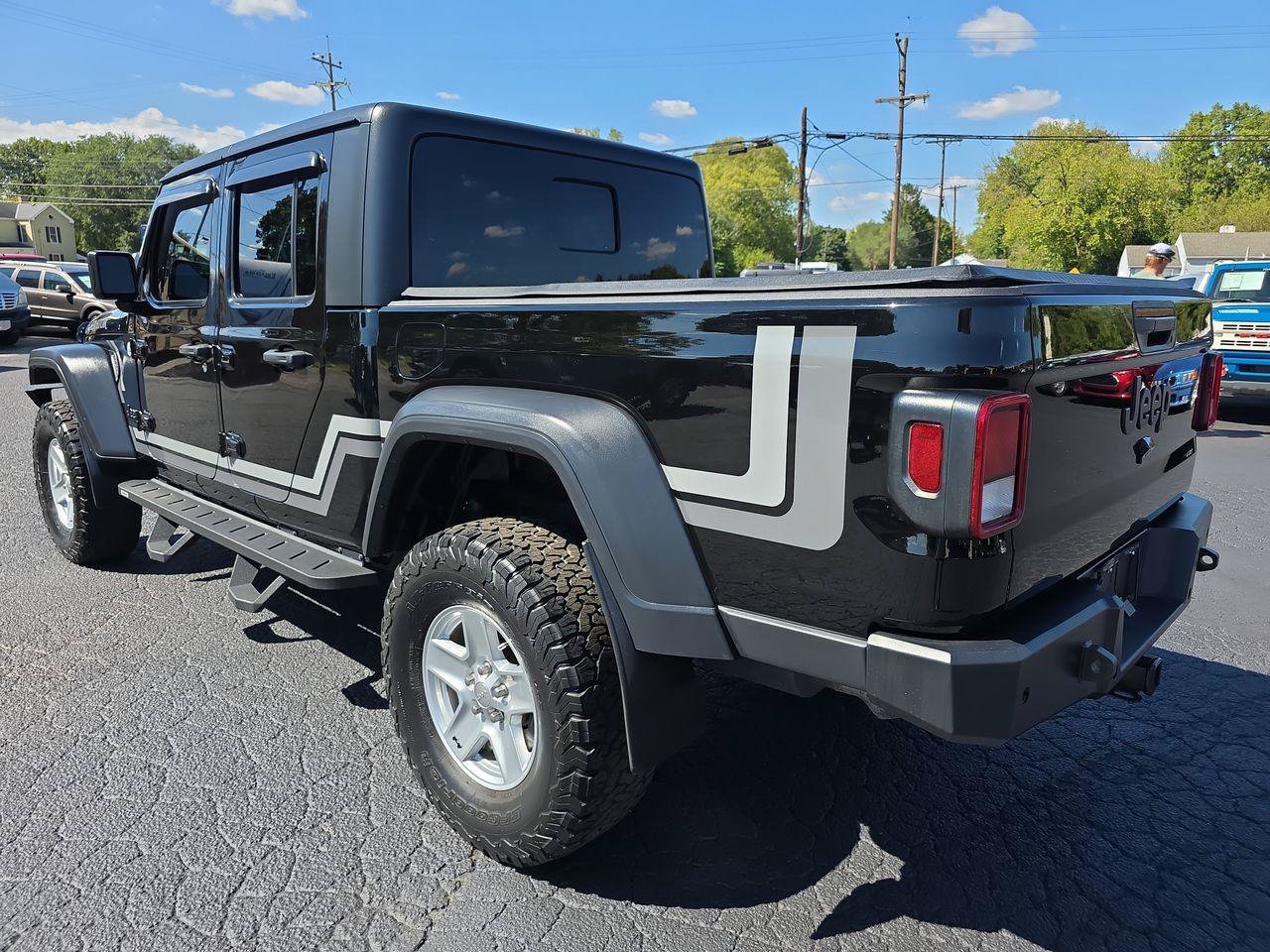 Used 2020 Jeep Gladiator Sport w/ Quick Order Package 24S AWD/4WD image 20